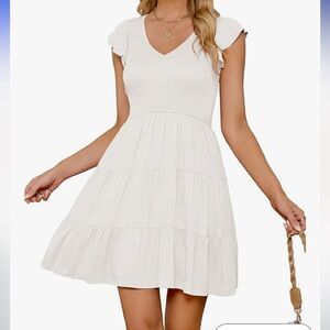 Casual V neck A line swing mini dress. White.
